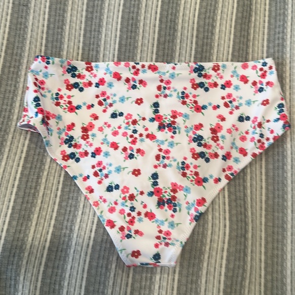 Tankini brand new never been worn. Did not fit well on me. Very cute; trendy! - Picture 3 of 3